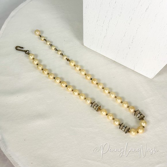 Vintage Pearl Chain w 3 Barrel Rhinestones Necklace - Picture 4 of 5